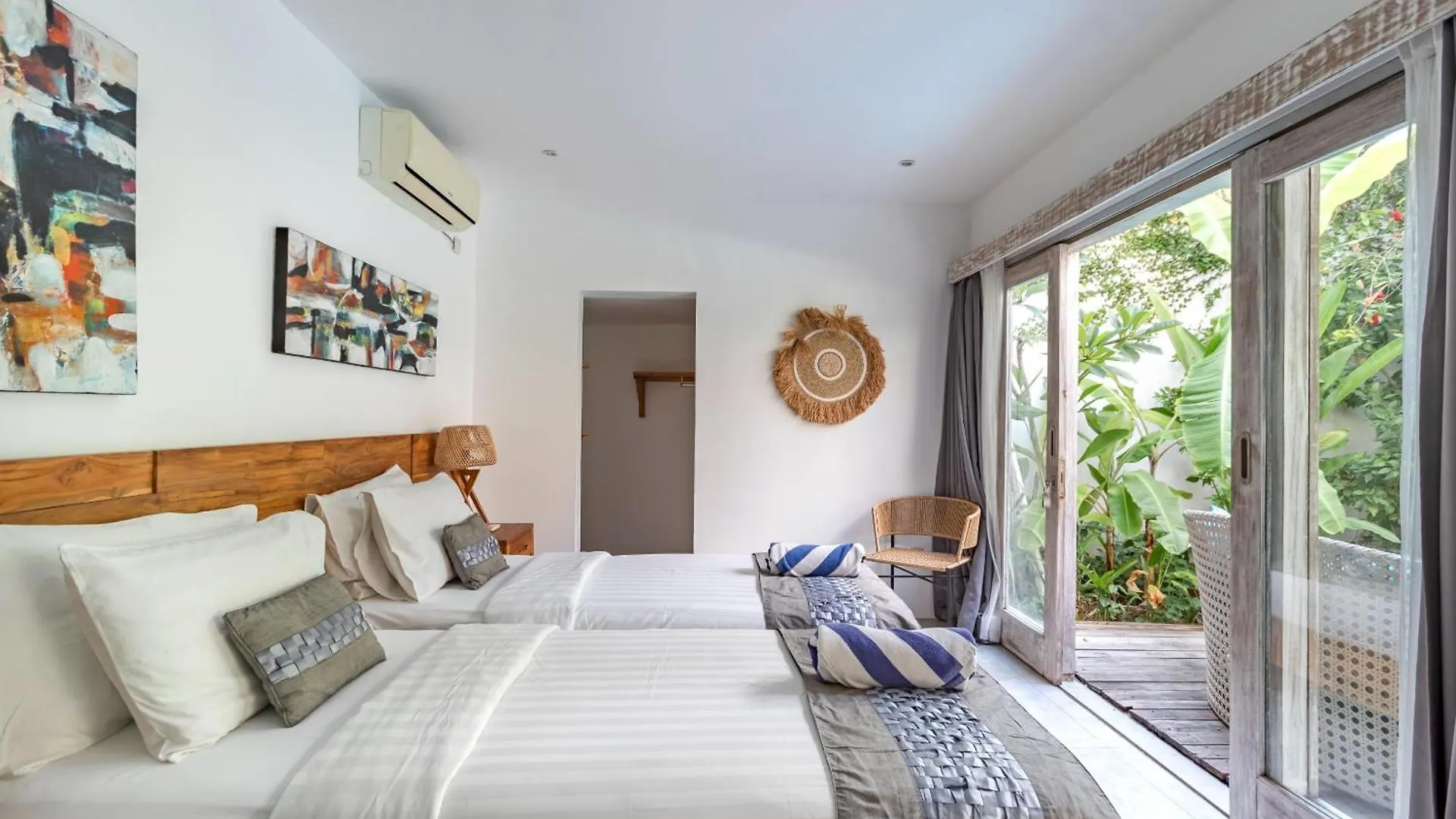 Villa Sukacita - Family Friendly 4Br Seminyak Eat Street 900M Walk To Beach